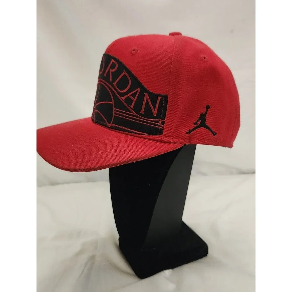 Air Jordan Hat Youth Red Snapback Cap‎ Basketball Logo